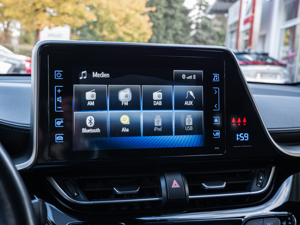 Fahrzeugansicht TOYOTA C-HR 1.8 Hybrid Team D - Bild 17