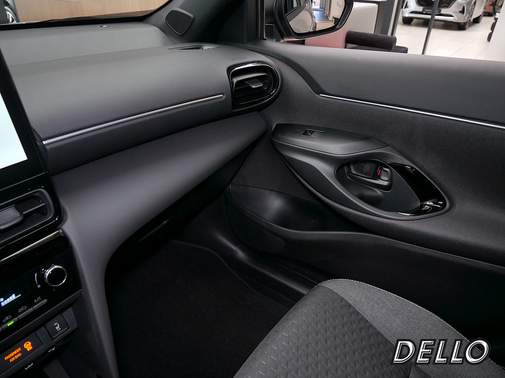 Fahrzeugansicht TOYOTA Yaris Cross 1.5 Hybrid FWD Teamplayer - Bild 19
