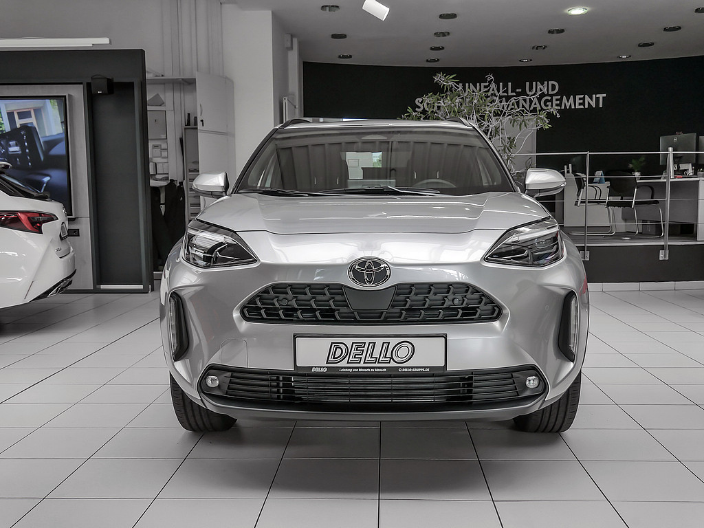 Fahrzeugansicht TOYOTA Yaris Cross 1.5 Hybrid FWD Teamplayer - Bild 12