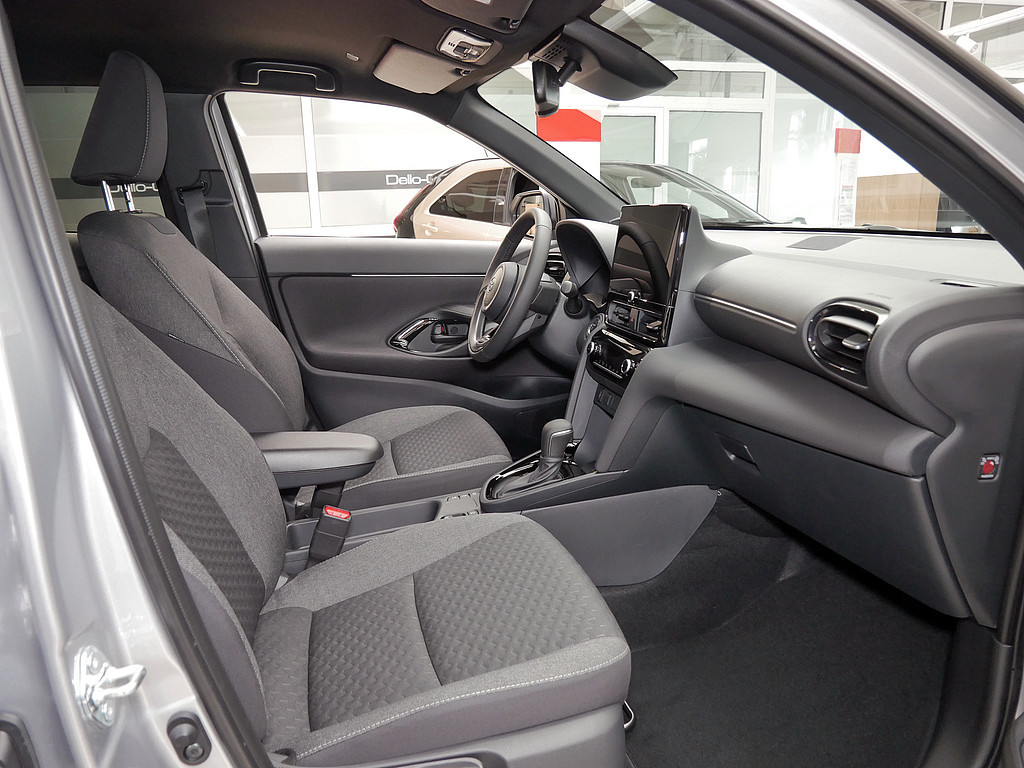 Fahrzeugansicht TOYOTA Yaris Cross 1.5 Hybrid FWD Teamplayer - Bild 39