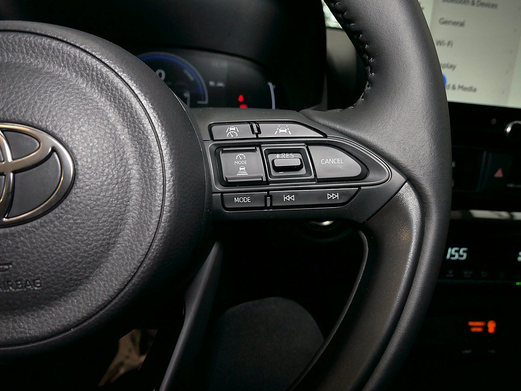 Fahrzeugansicht TOYOTA Yaris Cross 1.5 Hybrid FWD Teamplayer - Bild 22