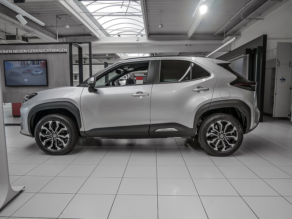 Fahrzeugansicht TOYOTA Yaris Cross 1.5 Hybrid FWD Teamplayer - Bild 38