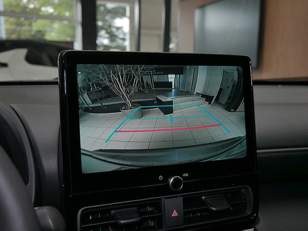 Fahrzeugansicht TOYOTA Yaris Cross 1.5 Hybrid FWD Teamplayer - Bild 8