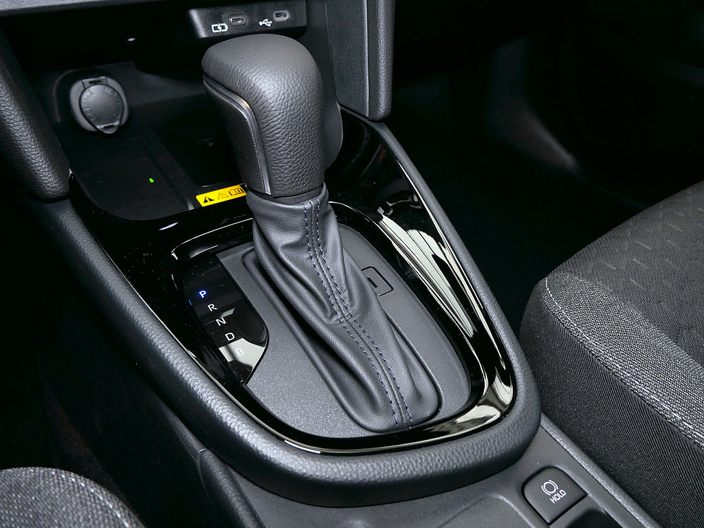 Fahrzeugansicht TOYOTA Yaris Cross 1.5 Hybrid FWD Teamplayer - Bild 17