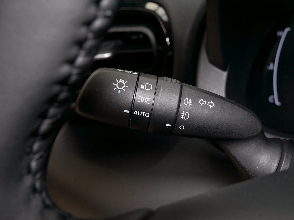 Fahrzeugansicht TOYOTA Yaris Cross 1.5 Hybrid FWD Teamplayer - Bild 24