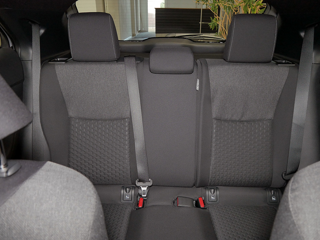 Fahrzeugansicht TOYOTA Yaris Cross 1.5 Hybrid FWD Teamplayer - Bild 28