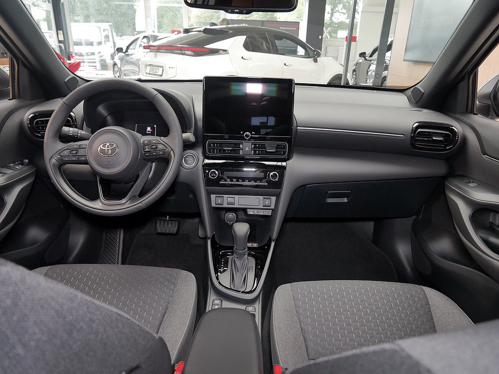 Fahrzeugansicht TOYOTA Yaris Cross 1.5 Hybrid FWD Teamplayer - Bild 41