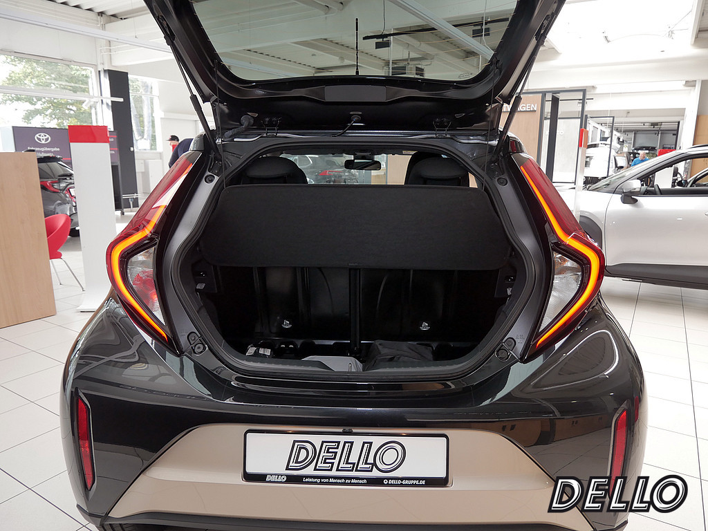 Fahrzeugansicht TOYOTA Aygo X 1.0 Teamplayer - Bild 6