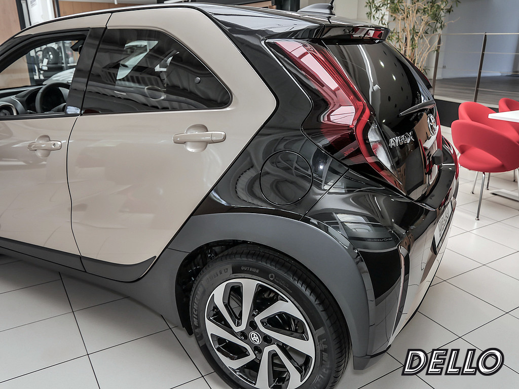 Fahrzeugansicht TOYOTA Aygo X 1.0 Teamplayer - Bild 29