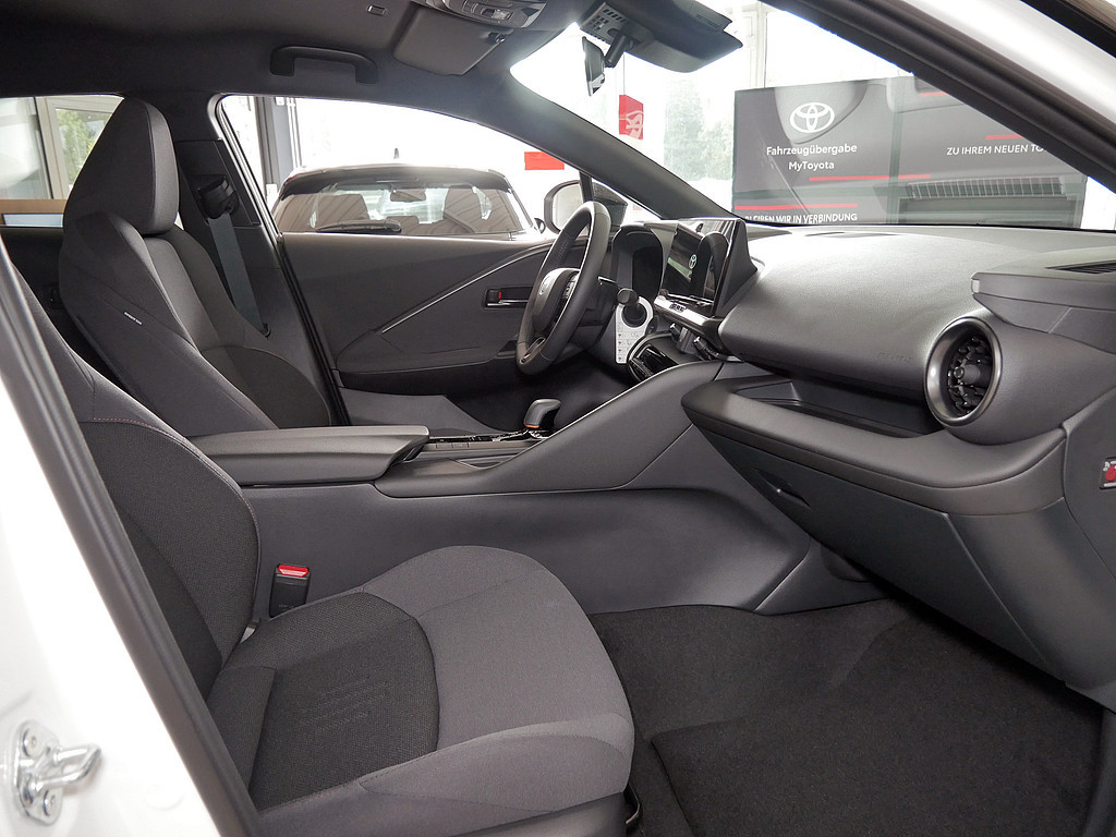 Fahrzeugansicht TOYOTA C-HR 2.0 Hybrid FWD Team Deutschland - Bild 36