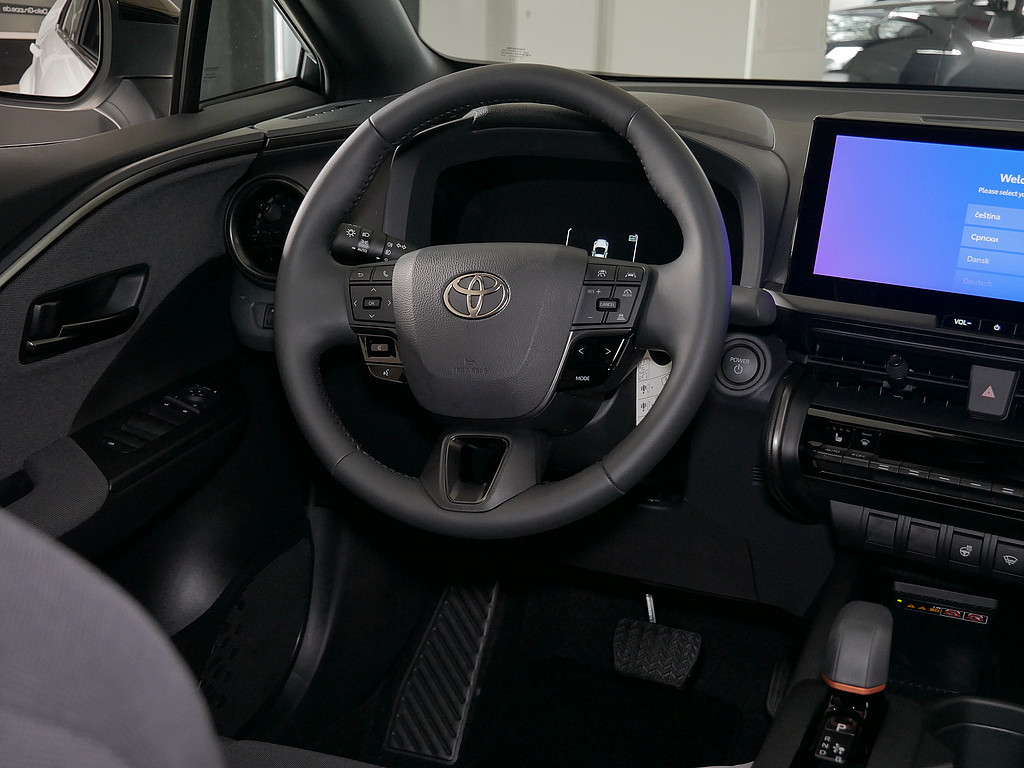 Fahrzeugansicht TOYOTA C-HR 2.0 Hybrid Team Deutschland - Bild 2