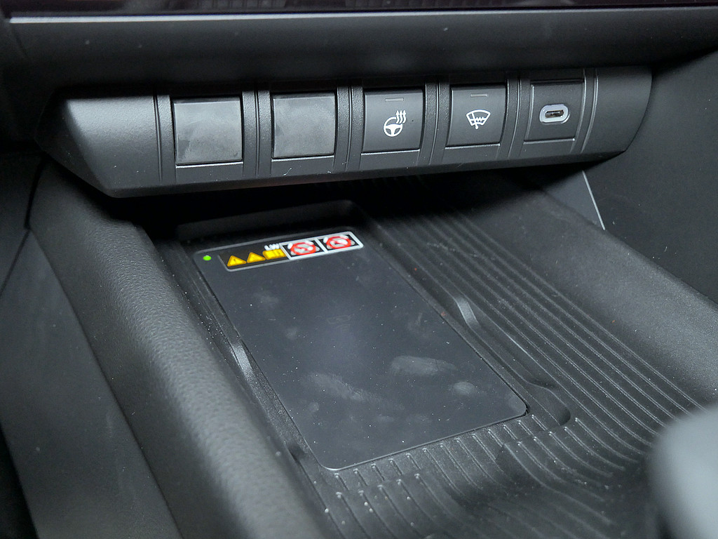 Fahrzeugansicht TOYOTA C-HR 2.0 Hybrid Team Deutschland - Bild 18