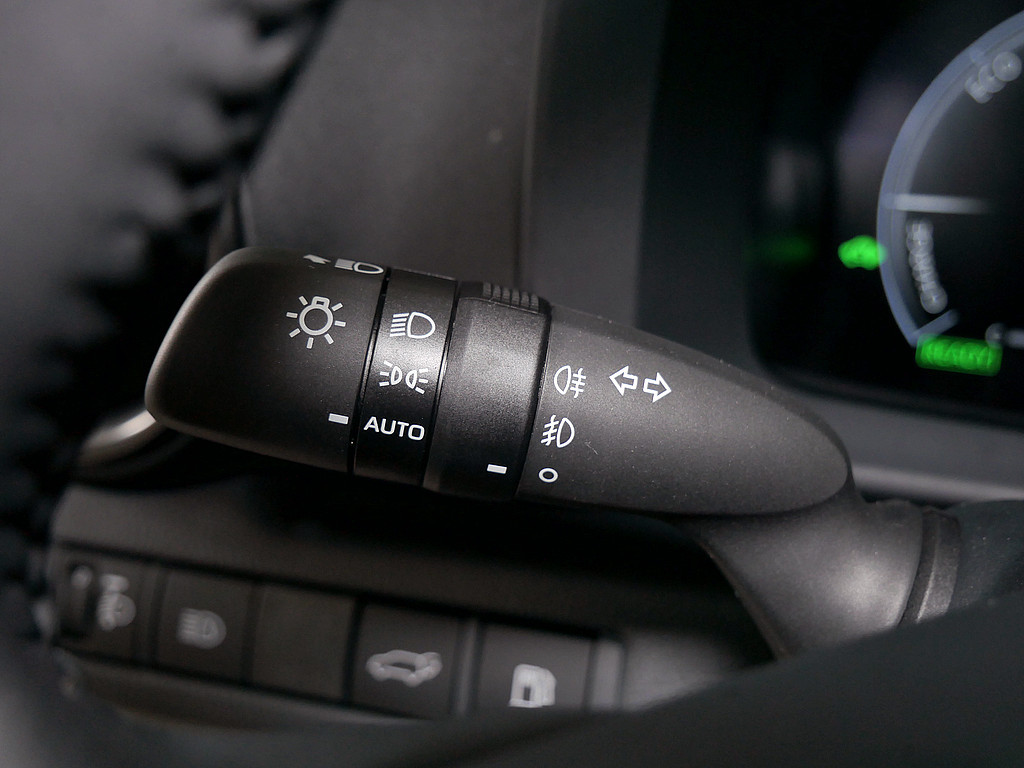 Fahrzeugansicht TOYOTA C-HR 2.0 Hybrid Team Deutschland - Bild 20