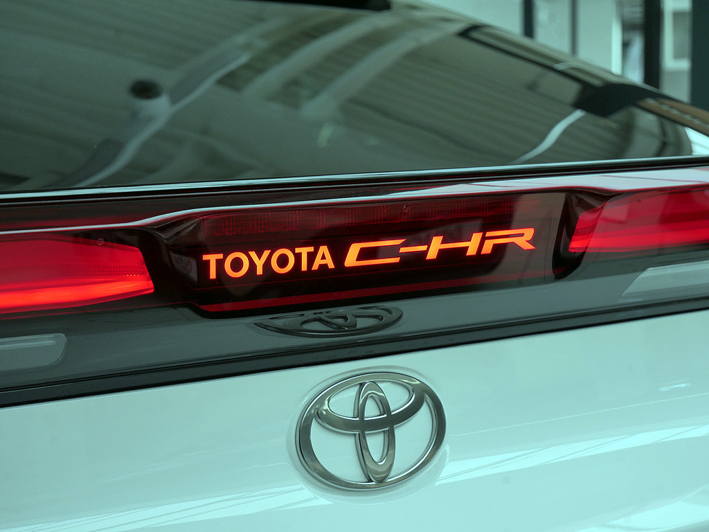 Fahrzeugansicht TOYOTA C-HR 2.0 Hybrid Team Deutschland - Bild 31