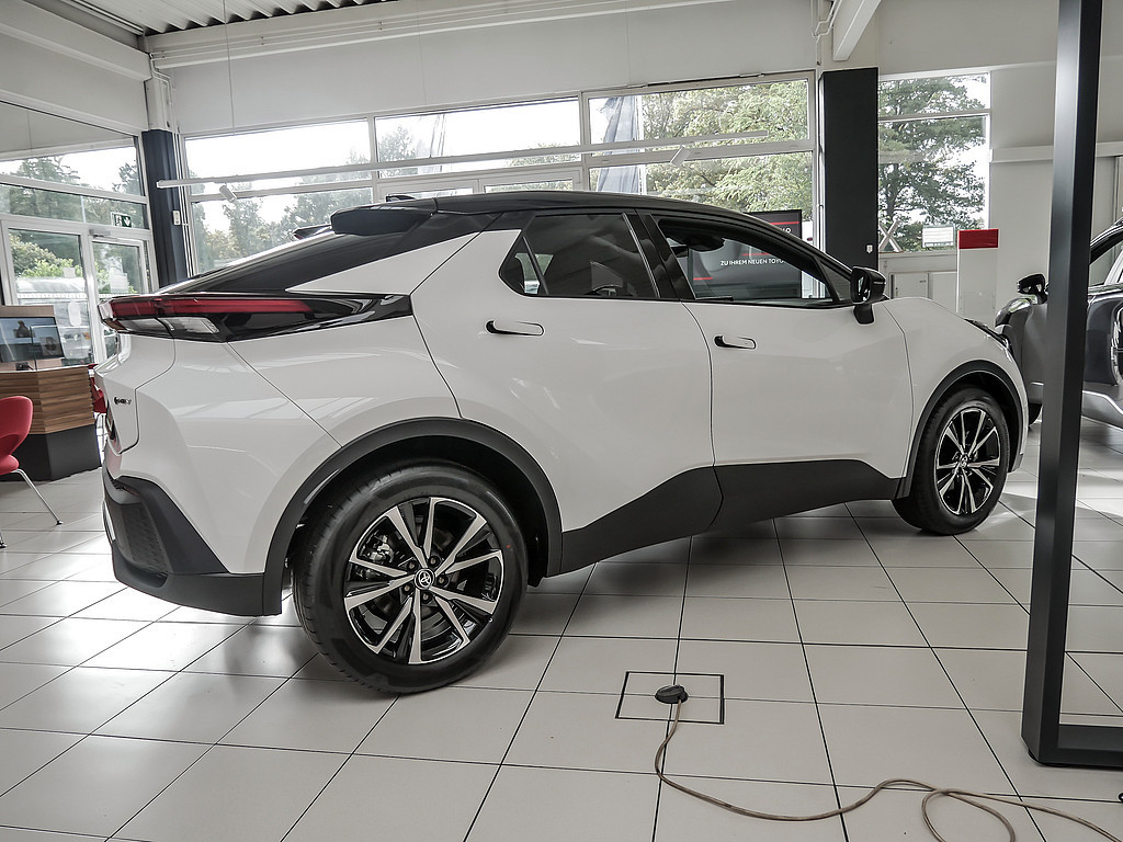 Fahrzeugansicht TOYOTA C-HR 2.0 Hybrid Team Deutschland - Bild 34