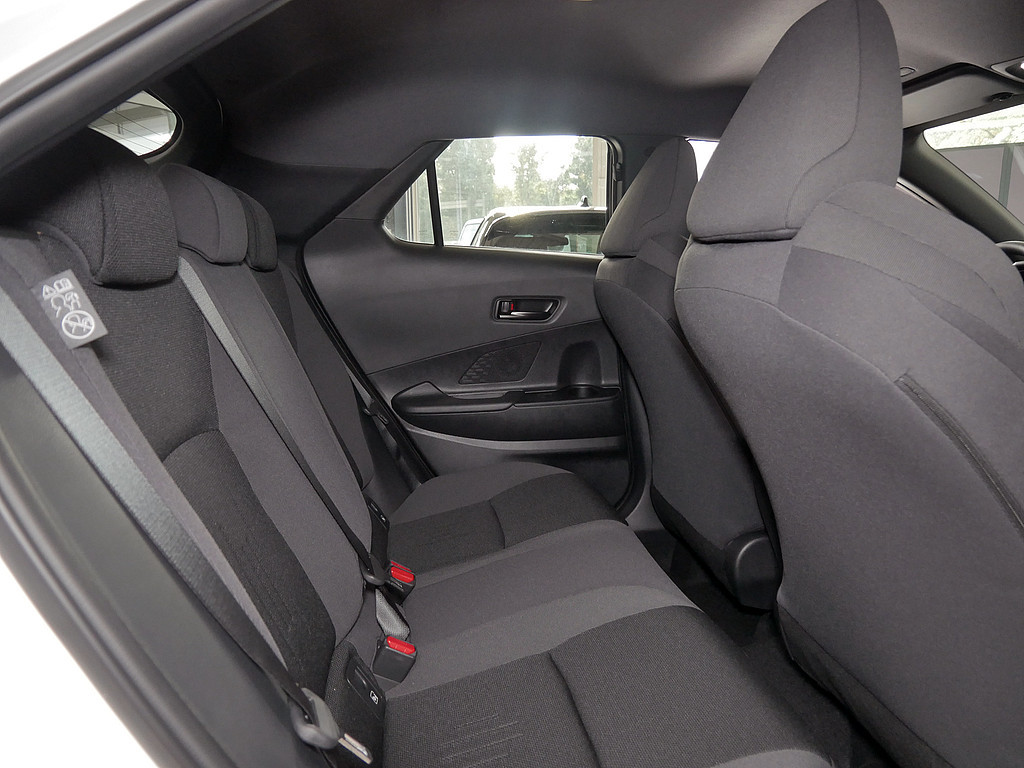 Fahrzeugansicht TOYOTA C-HR 2.0 Hybrid Team Deutschland - Bild 37