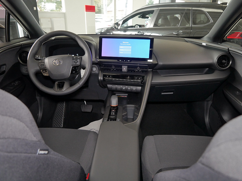 Fahrzeugansicht TOYOTA C-HR 2.0 Hybrid Team Deutschland - Bild 38