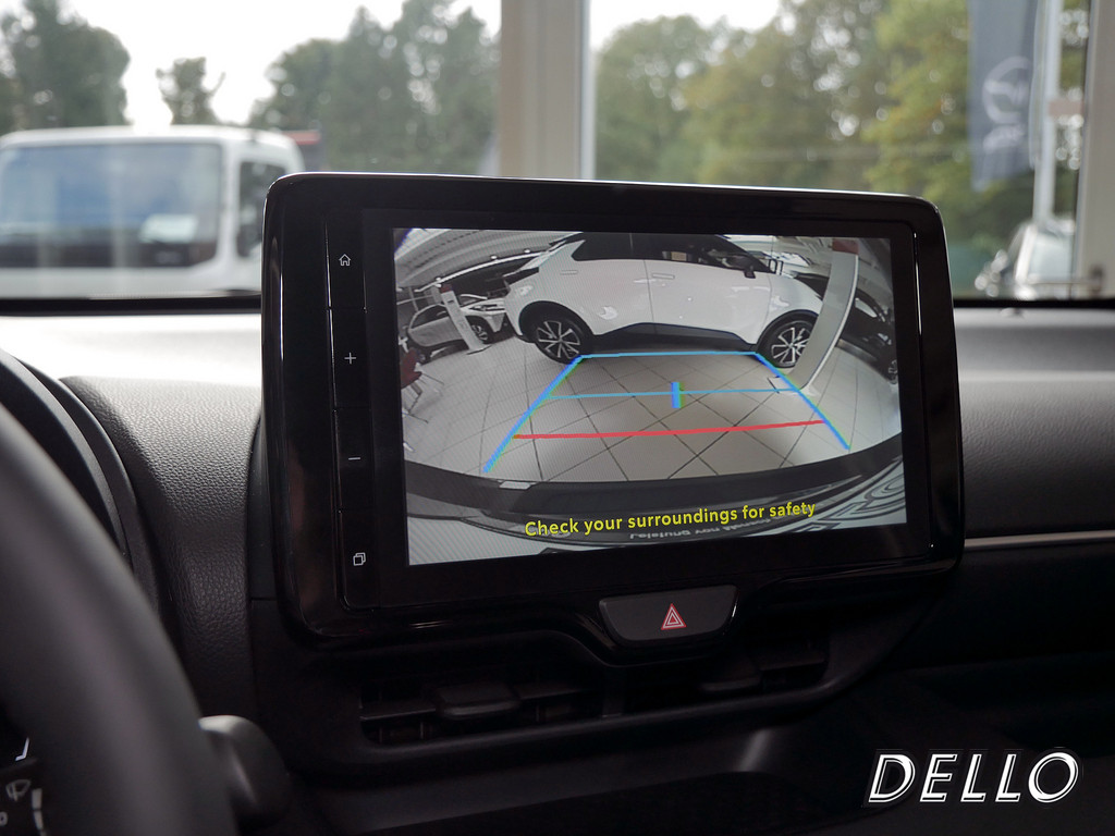 Fahrzeugansicht TOYOTA Yaris Hybrid 1.5 VVT-iE Teamplayer - Bild 9