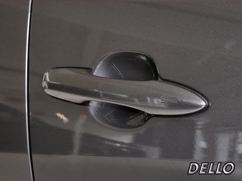 Fahrzeugansicht TOYOTA Yaris Hybrid 1.5 VVT-iE Teamplayer - Bild 4