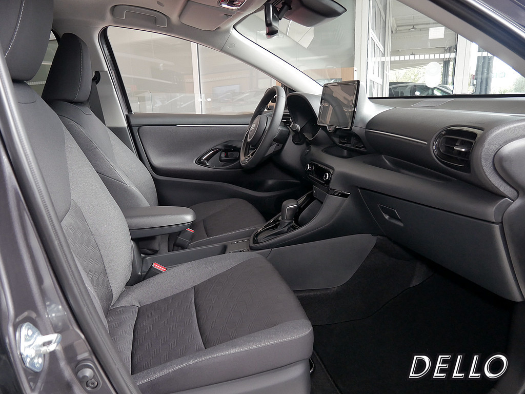 Fahrzeugansicht TOYOTA Yaris Hybrid 1.5 VVT-iE Teamplayer - Bild 35