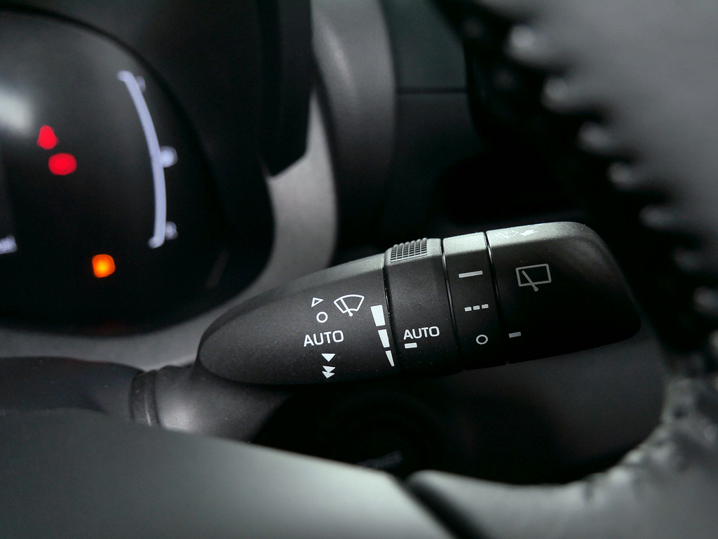 Fahrzeugansicht TOYOTA Yaris Hybrid 1.5 VVT-iE Teamplayer - Bild 19