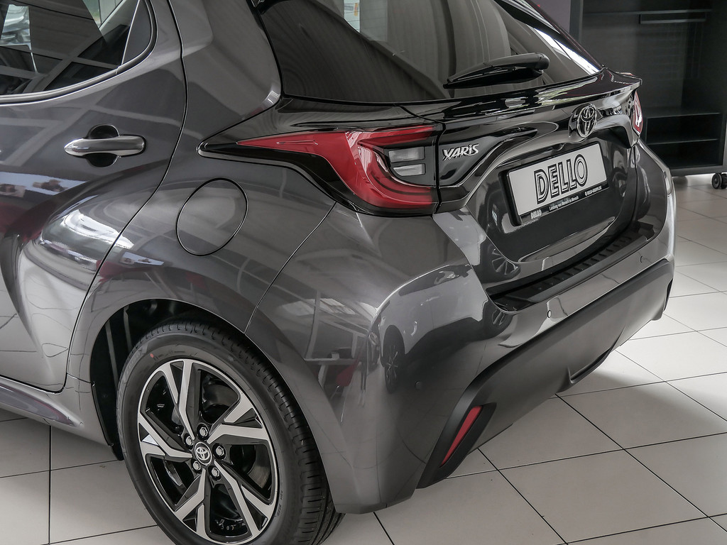 Fahrzeugansicht TOYOTA Yaris Hybrid 1.5 VVT-iE Teamplayer - Bild 29
