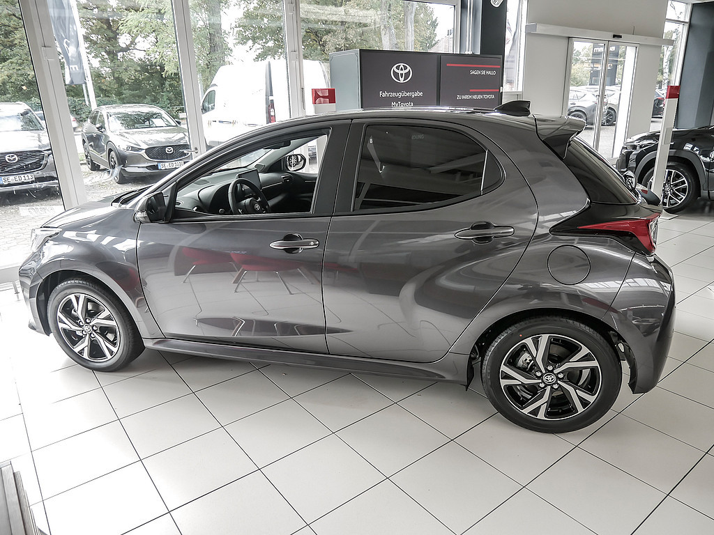 Fahrzeugansicht TOYOTA Yaris Hybrid 1.5 VVT-iE Teamplayer - Bild 33