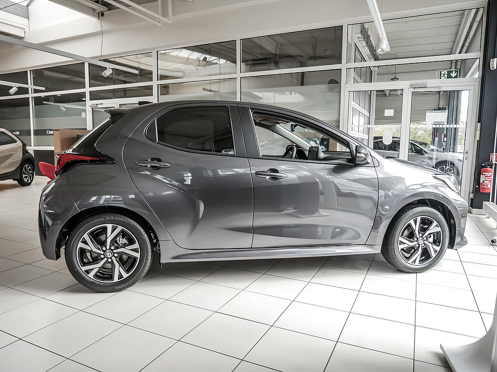 Fahrzeugansicht TOYOTA Yaris Hybrid 1.5 VVT-iE Teamplayer - Bild 34