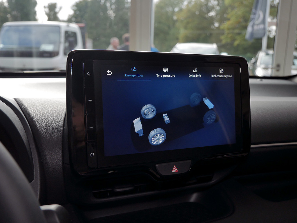 Fahrzeugansicht TOYOTA Yaris Hybrid 1.5 VVT-iE Teamplayer - Bild 13