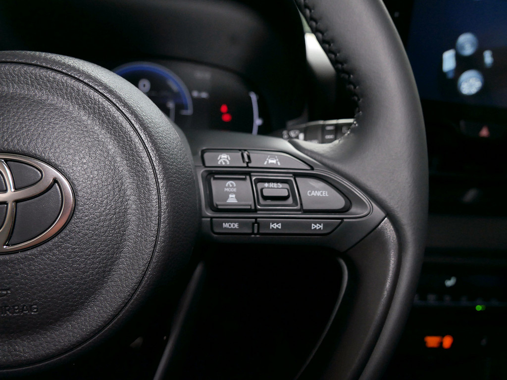 Fahrzeugansicht TOYOTA Yaris Hybrid 1.5 VVT-iE Teamplayer - Bild 21