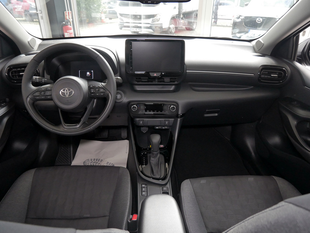 Fahrzeugansicht TOYOTA Yaris Hybrid 1.5 VVT-iE Teamplayer - Bild 37