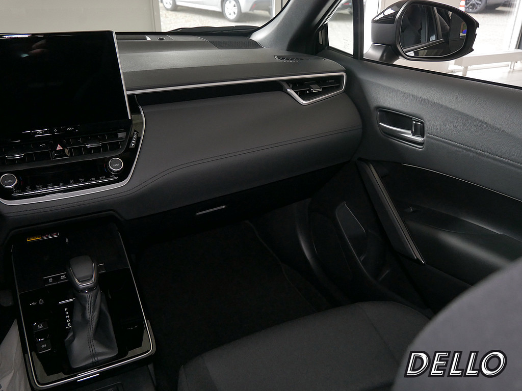 Fahrzeugansicht TOYOTA Corolla Cross 2.0 VVT-i Hybrid - Bild 2