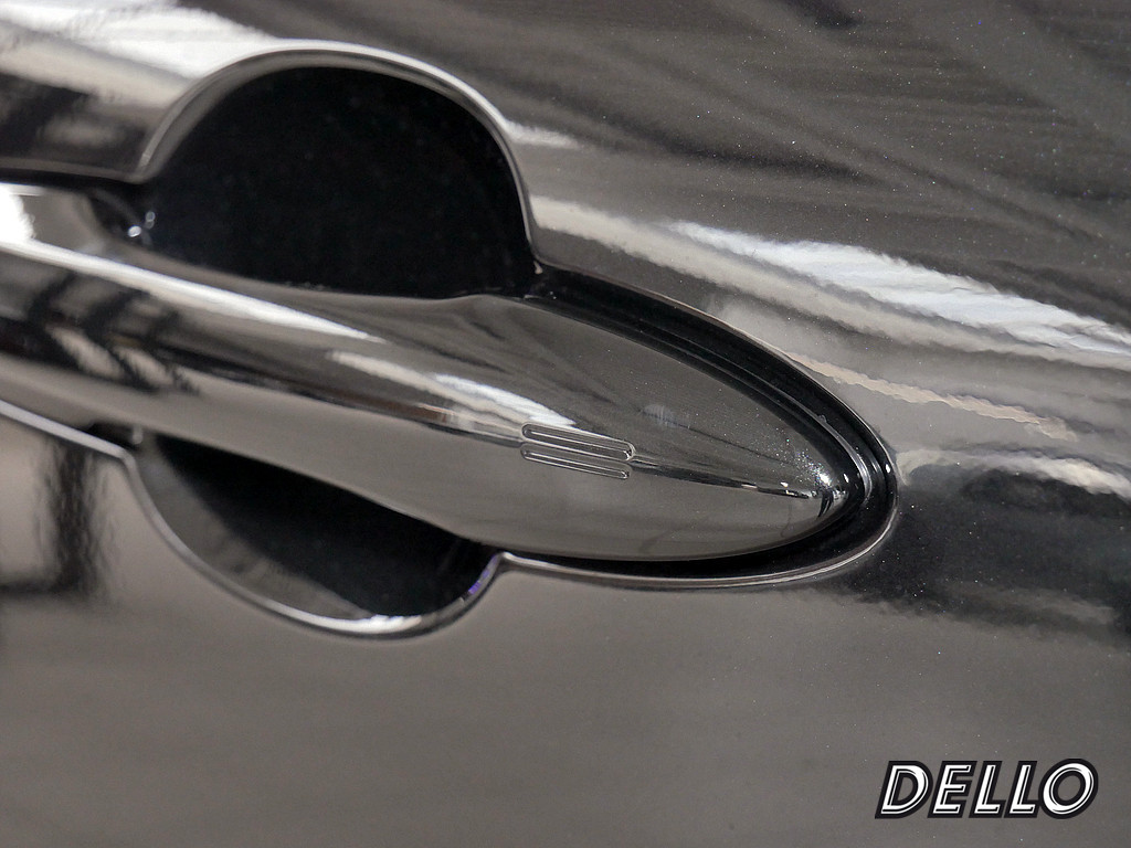 Fahrzeugansicht TOYOTA Corolla Cross 2.0 VVT-i Hybrid - Bild 3