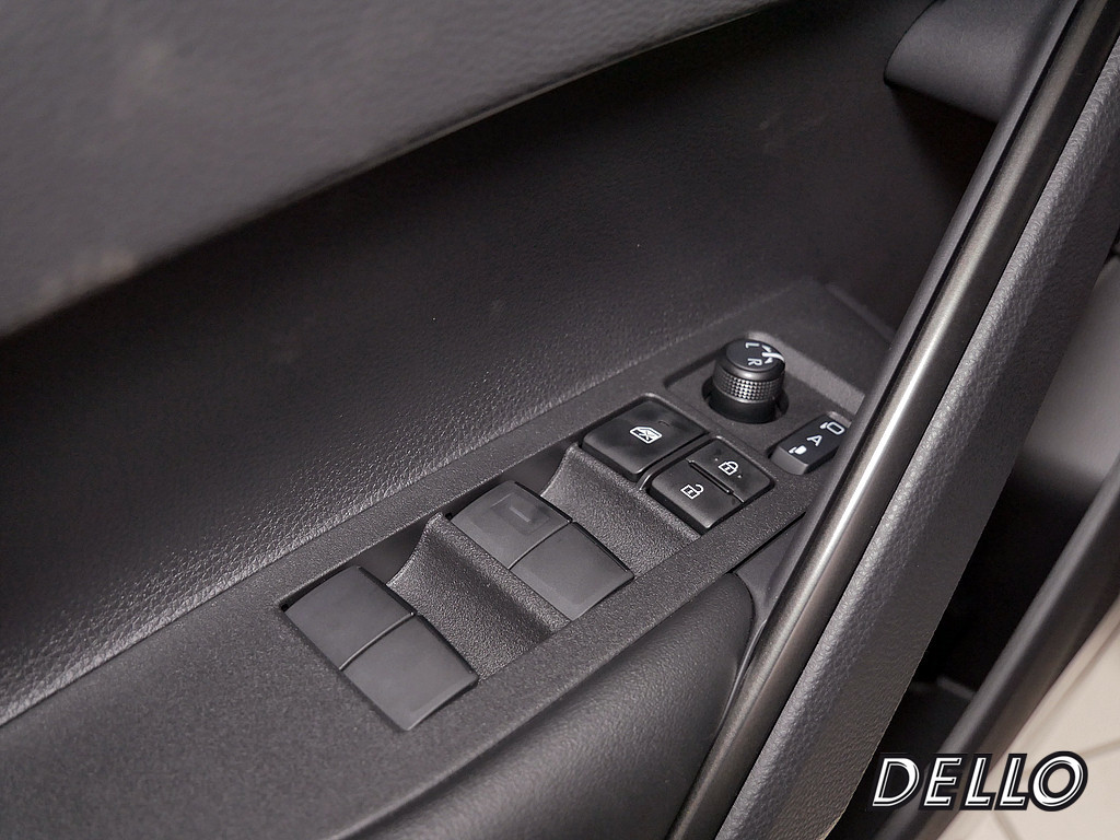 Fahrzeugansicht TOYOTA Corolla Cross 2.0 VVT-i Hybrid - Bild 8