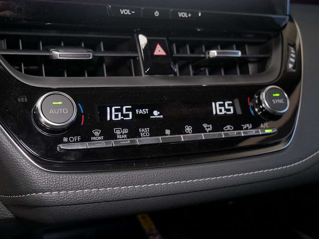 Fahrzeugansicht TOYOTA Corolla Touring Sports 2.0 Hybrid Teamplayer - Bild 18