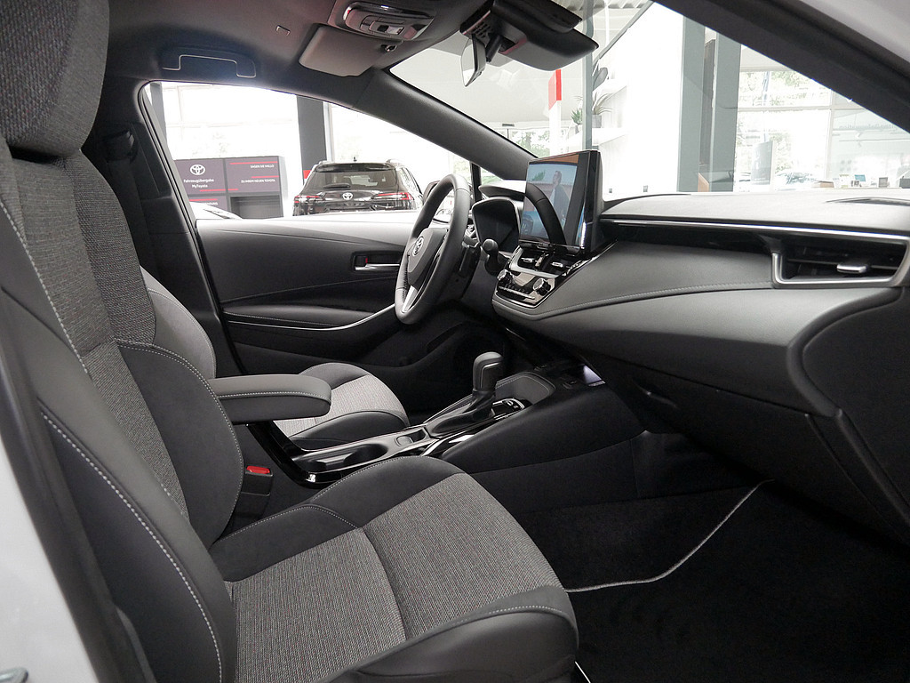 Fahrzeugansicht TOYOTA Corolla Touring Sports 2.0 Hybrid Teamplayer - Bild 36