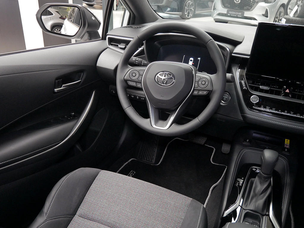 Fahrzeugansicht TOYOTA Corolla Touring Sports 2.0 Hybrid Teamplayer - Bild 39