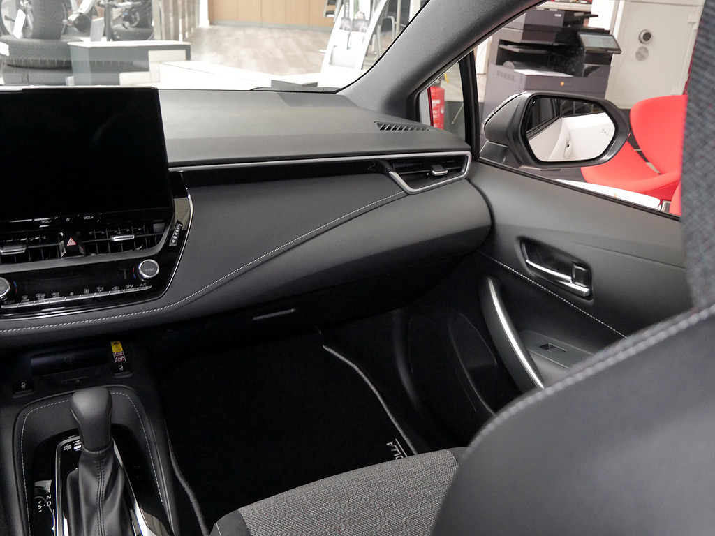 Fahrzeugansicht TOYOTA Corolla Touring Sports 2.0 Hybrid Teamplayer - Bild 40