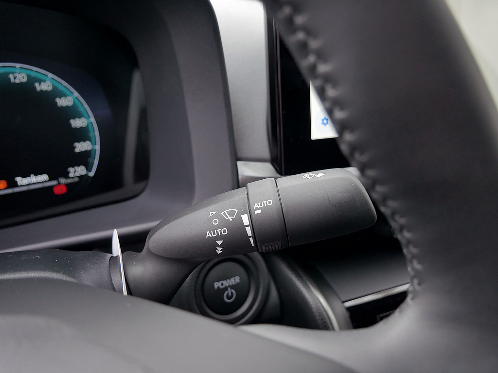 Fahrzeugansicht TOYOTA C-HR 1.8 Hybrid FWD Team Deutschland - Bild 26