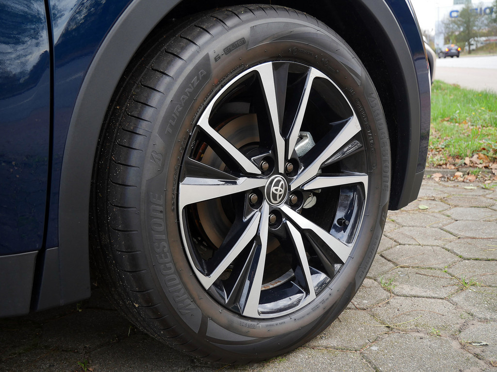 Fahrzeugansicht TOYOTA C-HR 1.8 Hybrid FWD Team Deutschland - Bild 6