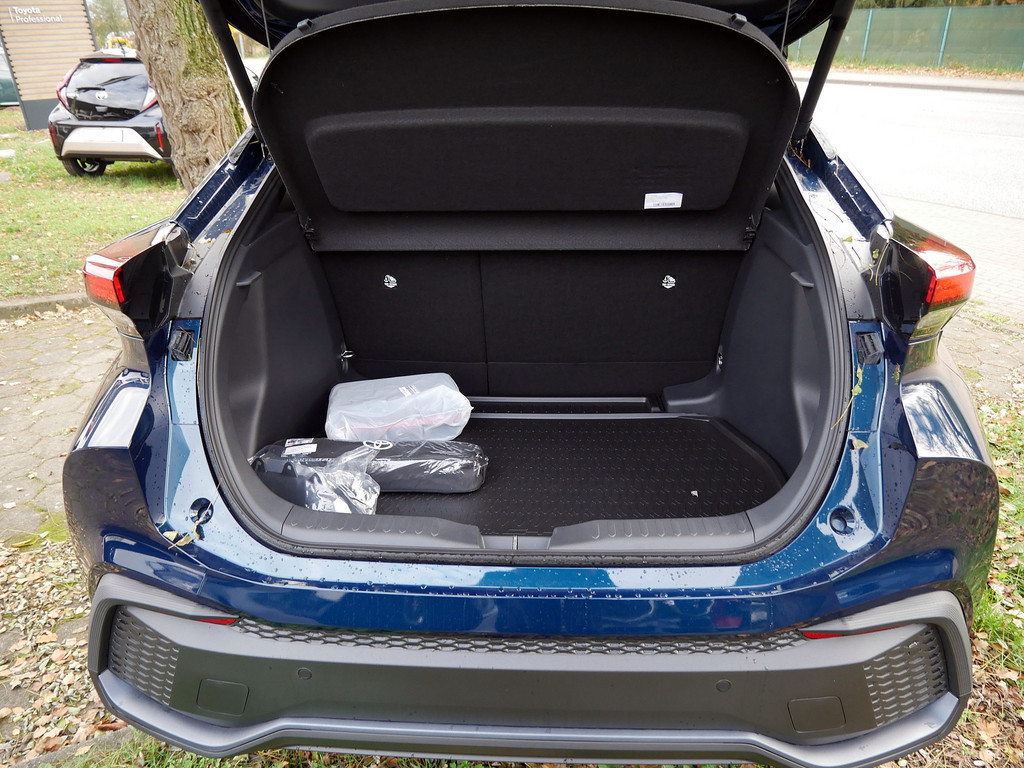 Fahrzeugansicht TOYOTA C-HR 1.8 Hybrid FWD Team Deutschland - Bild 7