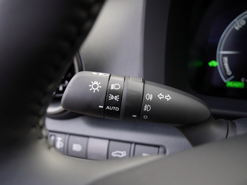 Fahrzeugansicht TOYOTA C-HR 1.8 Hybrid FWD Team Deutschland - Bild 26