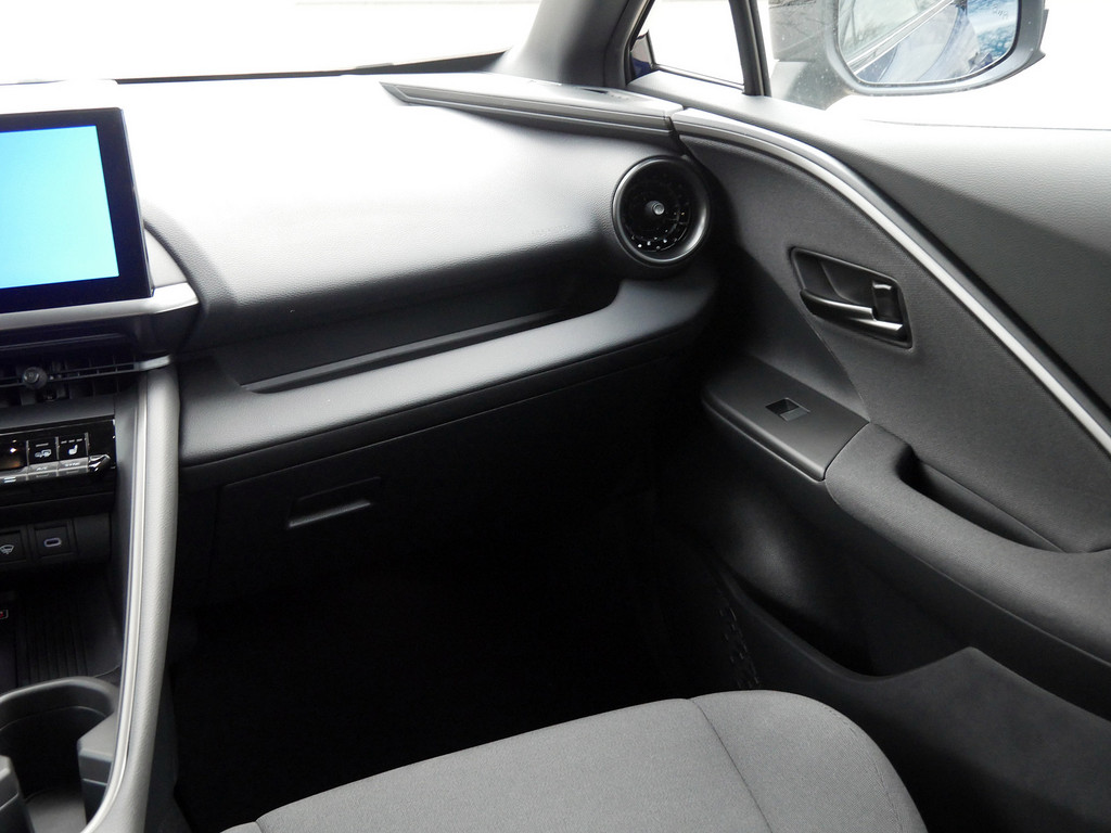 Fahrzeugansicht TOYOTA C-HR 1.8 Hybrid Team Deutschland - Bild 4