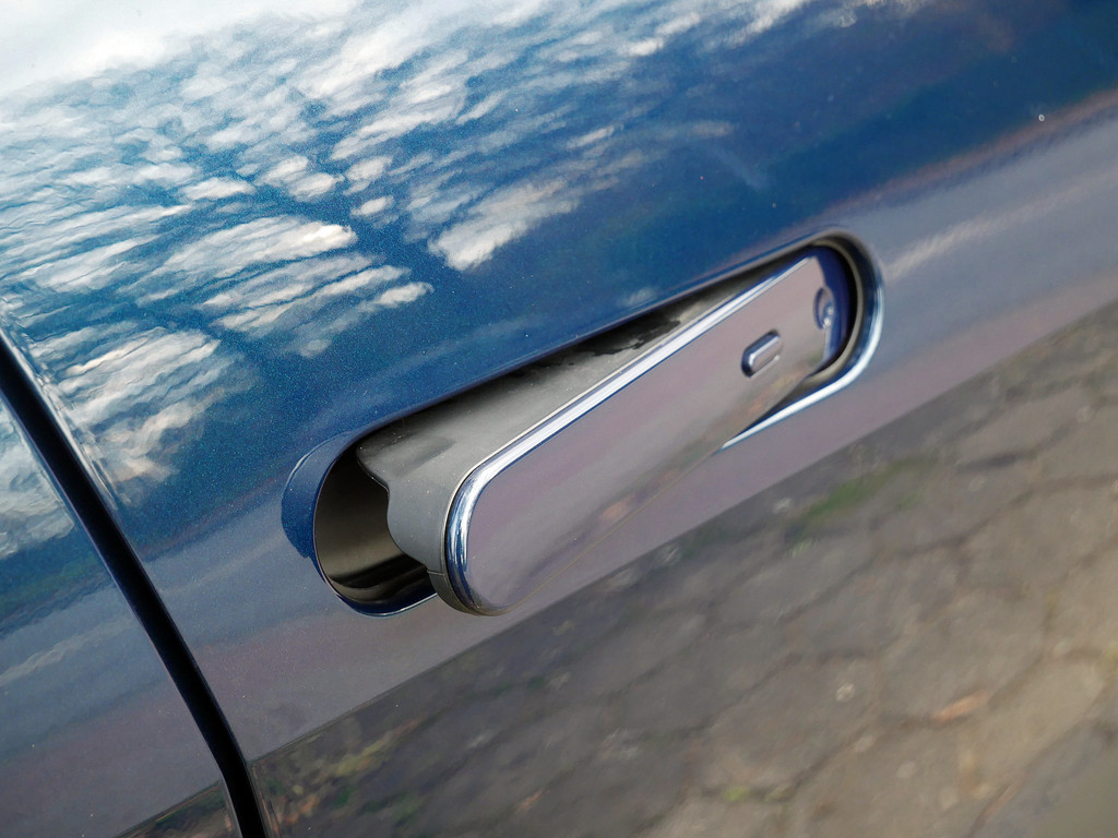 Fahrzeugansicht TOYOTA C-HR 1.8 Hybrid Team Deutschland - Bild 5