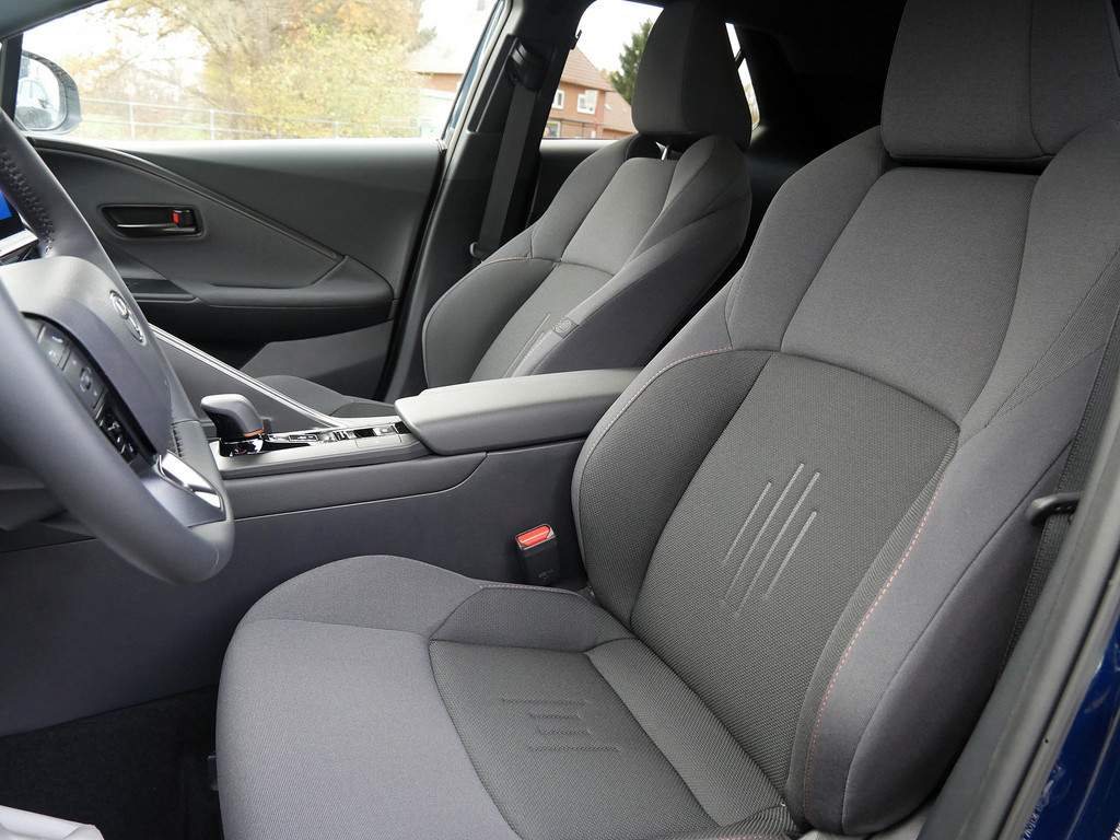 Fahrzeugansicht TOYOTA C-HR 1.8 Hybrid Team Deutschland - Bild 10