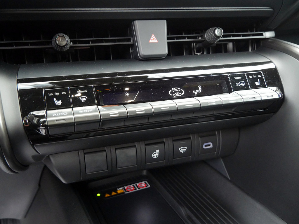 Fahrzeugansicht TOYOTA C-HR 1.8 Hybrid Team Deutschland - Bild 17