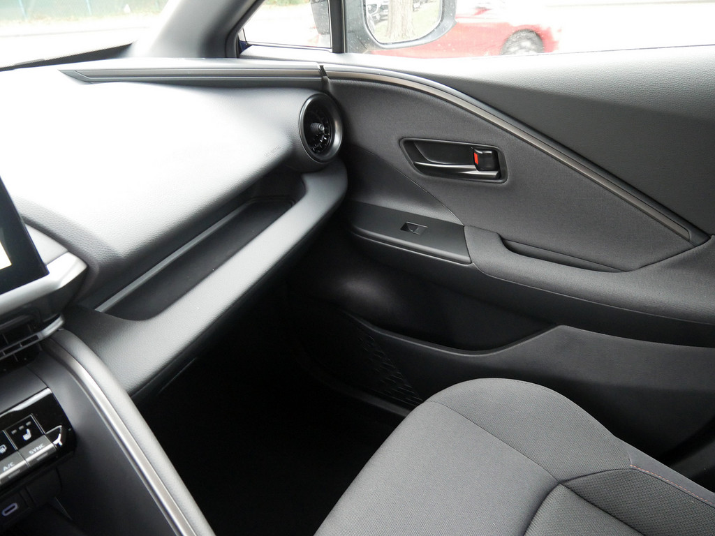 Fahrzeugansicht TOYOTA C-HR 1.8 Hybrid Team Deutschland - Bild 20