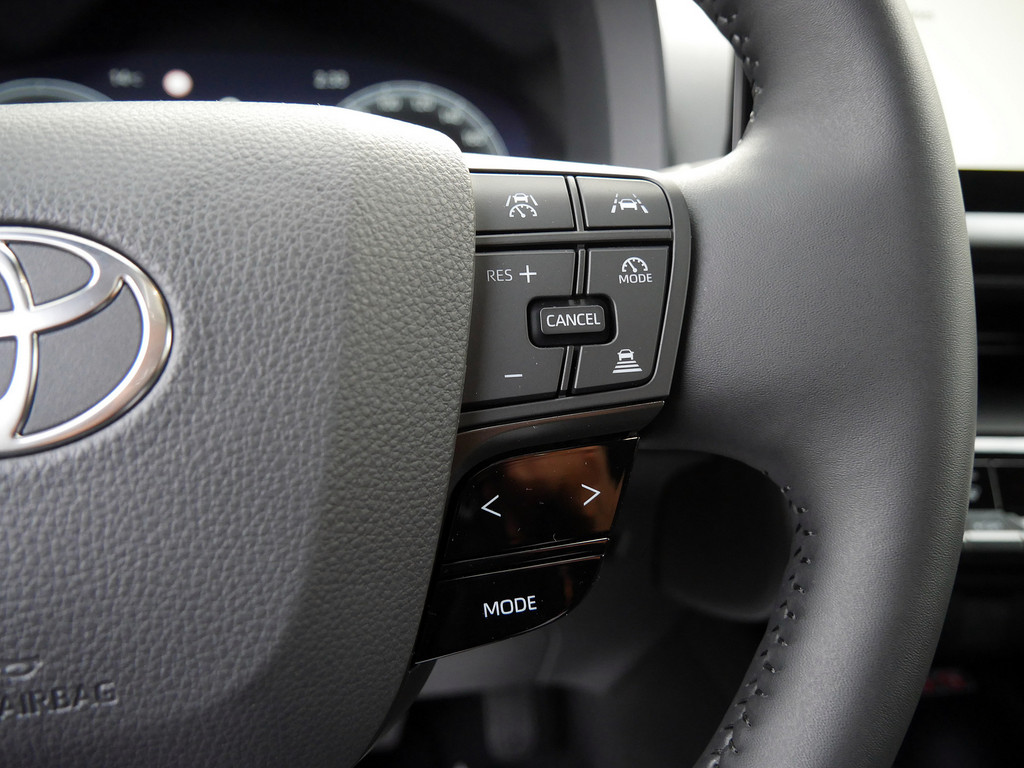 Fahrzeugansicht TOYOTA C-HR 1.8 Hybrid Team Deutschland - Bild 24