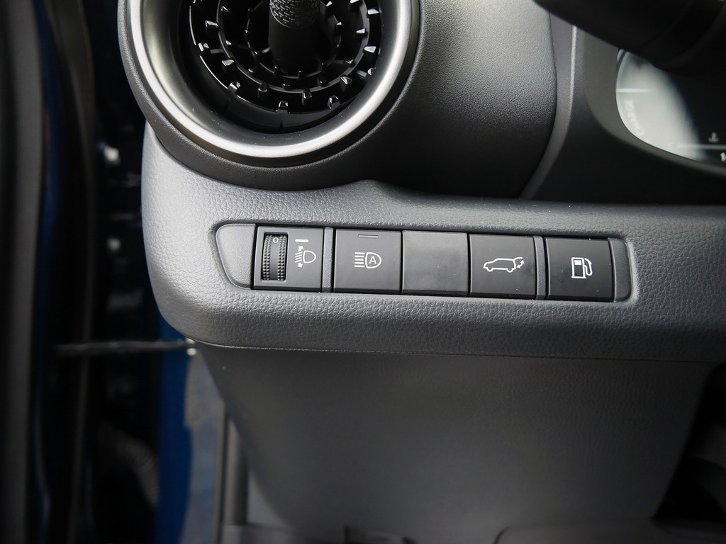 Fahrzeugansicht TOYOTA C-HR 1.8 Hybrid Team Deutschland - Bild 25