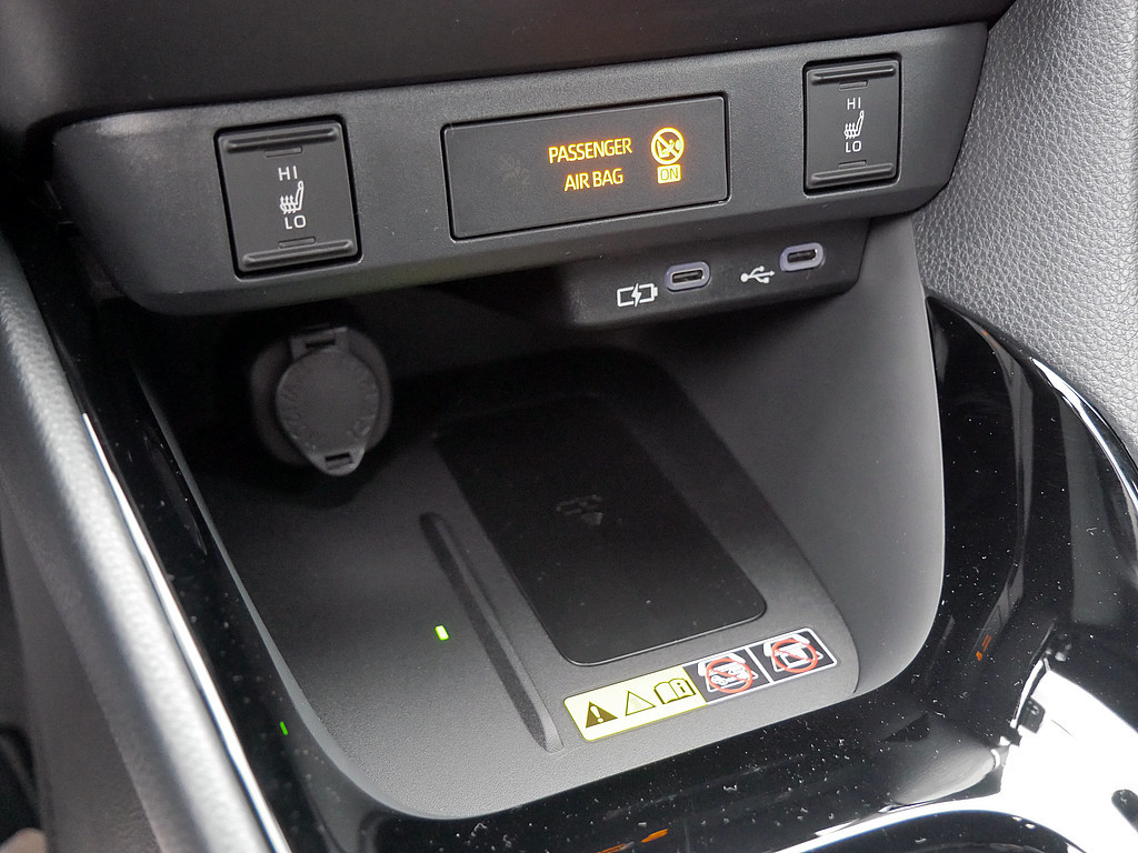 Fahrzeugansicht TOYOTA Yaris Hybrid 1.5 VVT-i Style Plus - Bild 9